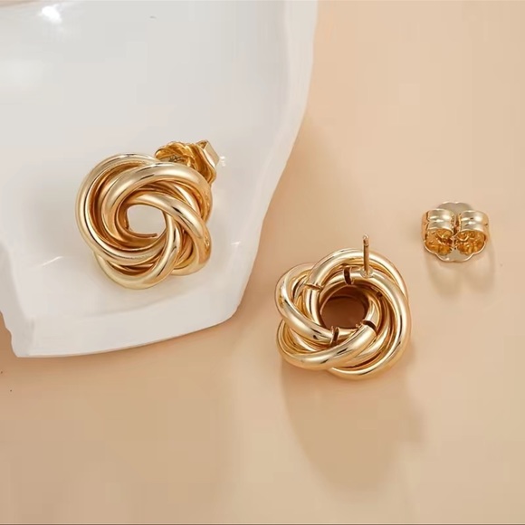 18K Gold-Plated Circle Love Knot Post Earrings - Picture 5 of 7